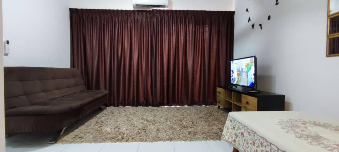 Rf Homestay Nilai Kültér fotó