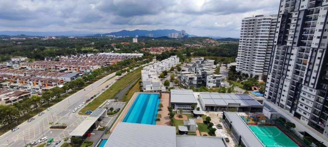 Rf Homestay Nilai Kültér fotó